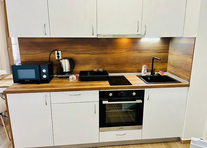 тутхон * Πομόριε