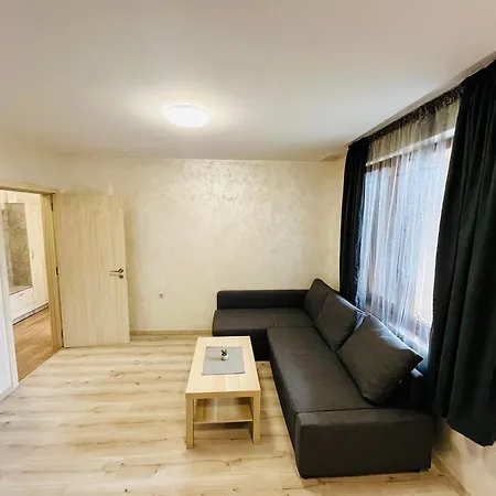 Apartment тутхон
